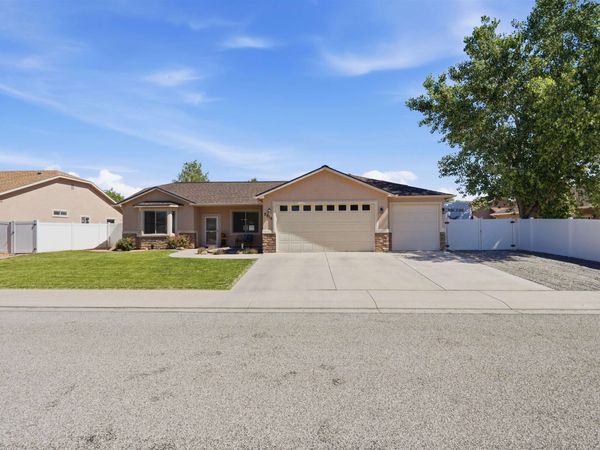 2916 Brook View Lane, Grand Junction, CO 81503