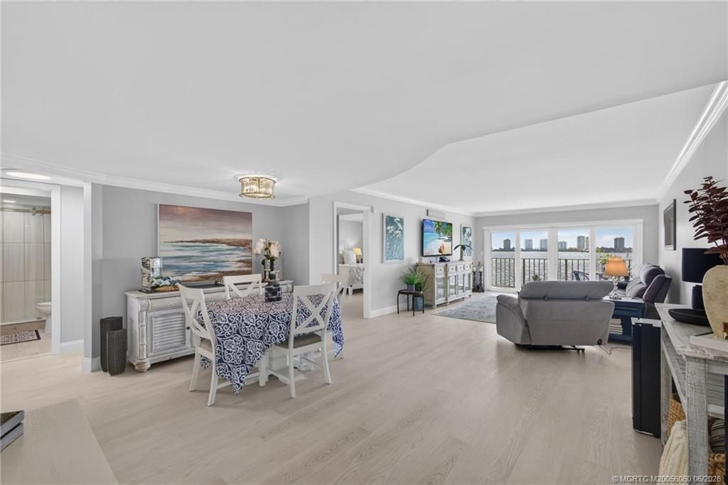 801 Lake Shore Drive, Unit 302, Lake Park, FL 33403 Photo