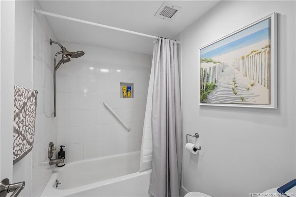 801 Lake Shore Drive, Unit 302, Lake Park, FL 33403 Photo