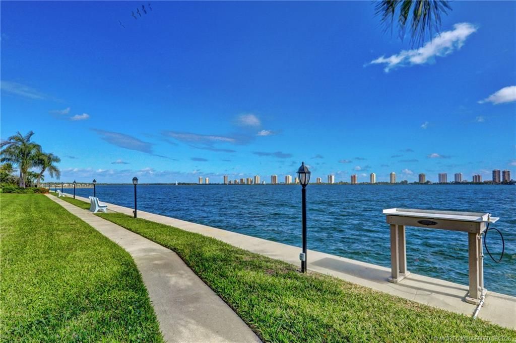 801 Lake Shore Drive, Unit 302, Lake Park, FL 33403 Photo