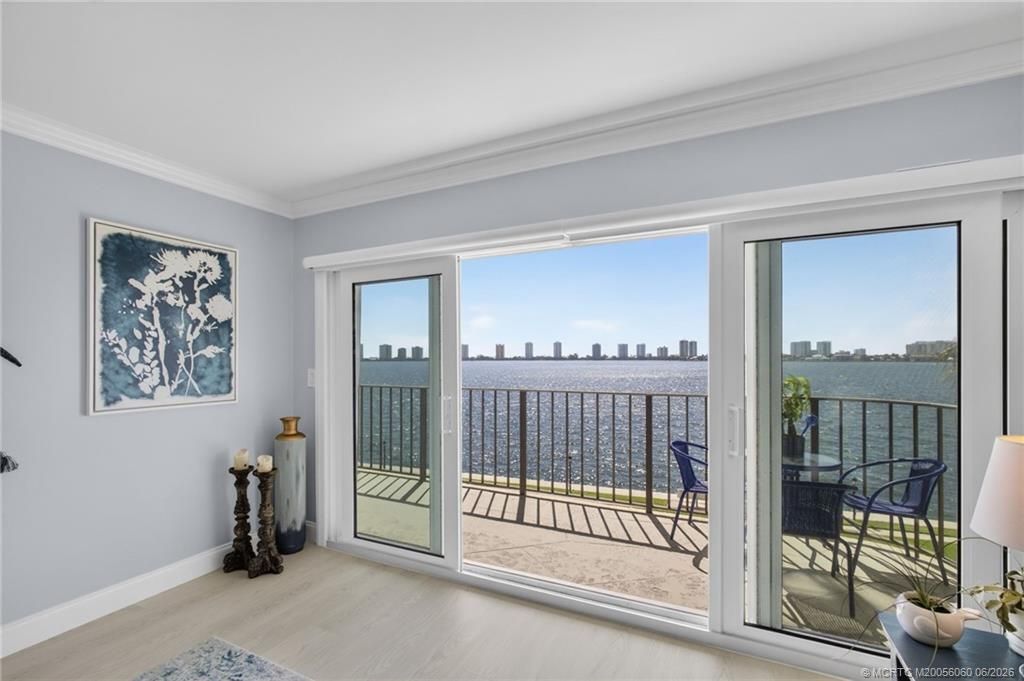 801 Lake Shore Drive, Unit 302, Lake Park, FL 33403 Photo