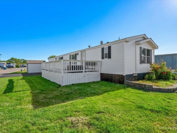 126 7th Avenue , Bartlett, IL 60103