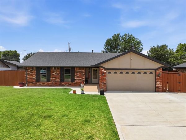 1504 S 11th Street, Kingfisher, OK 73750
