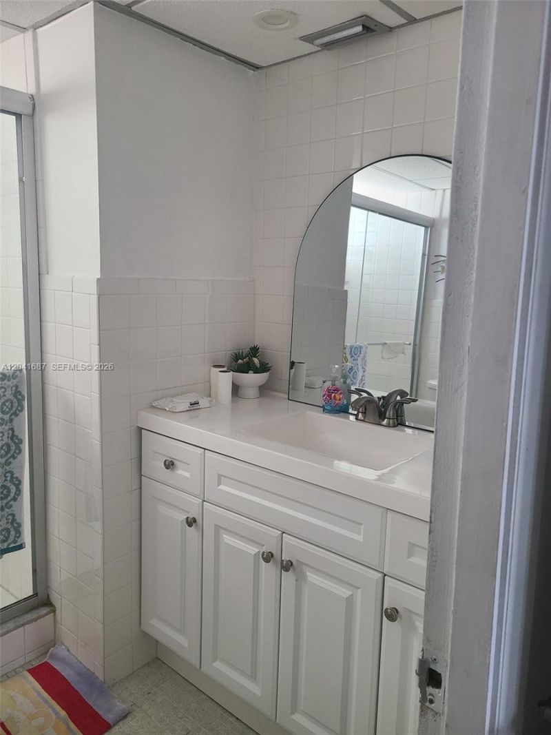 1075 NE Miami Gardens Dr , Unit 708, Miami, FL 33179 Photo