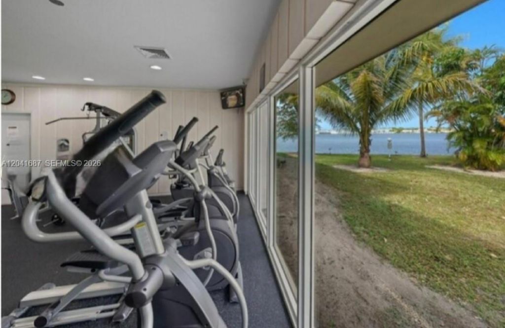 1075 NE Miami Gardens Dr , Unit 708, Miami, FL 33179 Photo