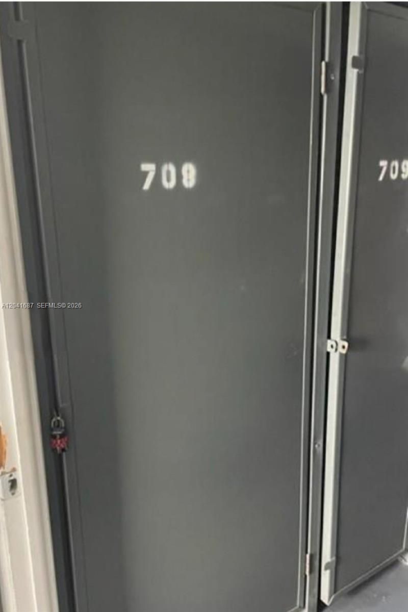 1075 NE Miami Gardens Dr , Unit 708, Miami, FL 33179 Photo