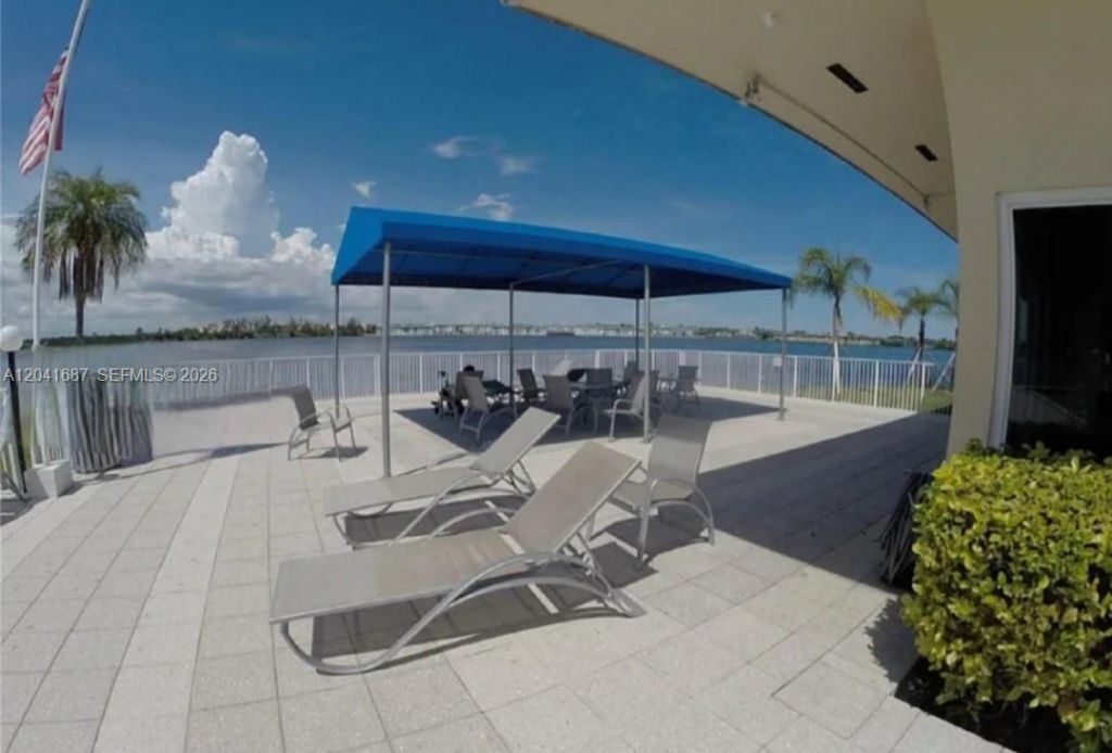 1075 NE Miami Gardens Dr , Unit 708, Miami, FL 33179 Photo