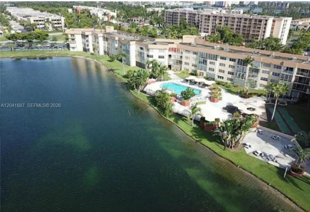 1075 NE Miami Gardens Dr , Unit 708, Miami, FL 33179 Photo