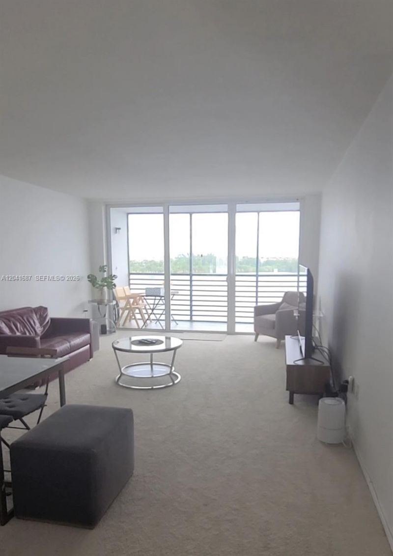 1075 NE Miami Gardens Dr , Unit 708, Miami, FL 33179 Photo