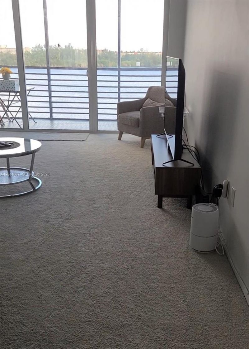 1075 NE Miami Gardens Dr , Unit 708, Miami, FL 33179 Photo