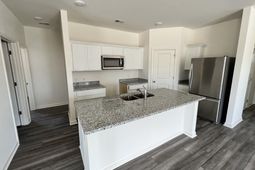 1236 Carriage Wood Circle photo 4
