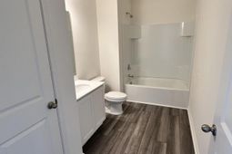 1236 Carriage Wood Circle photo 4