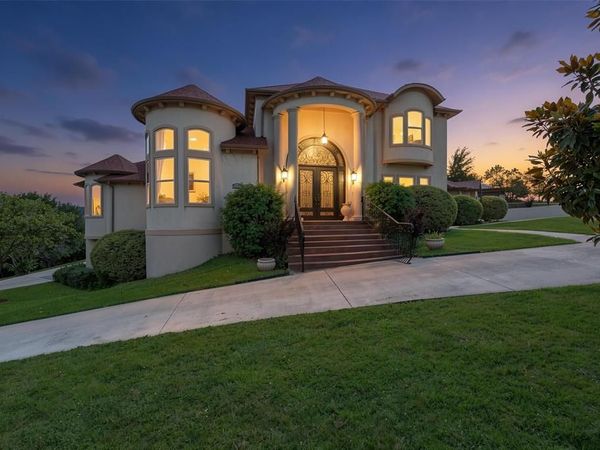 1373 Overlook Circle, Cedar Hill, TX 75104