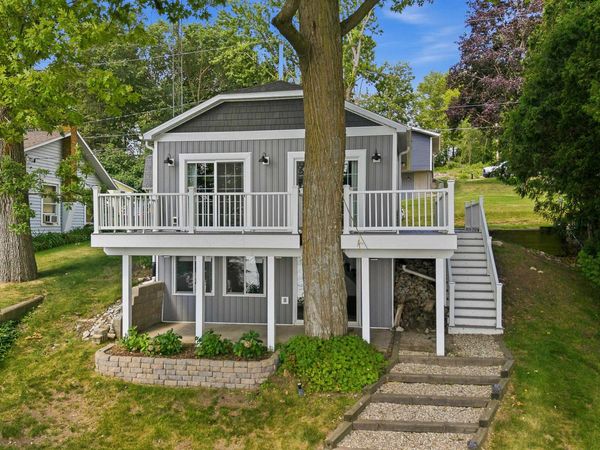 N10524 Howard Avenue, Fox Lake, WI 53933