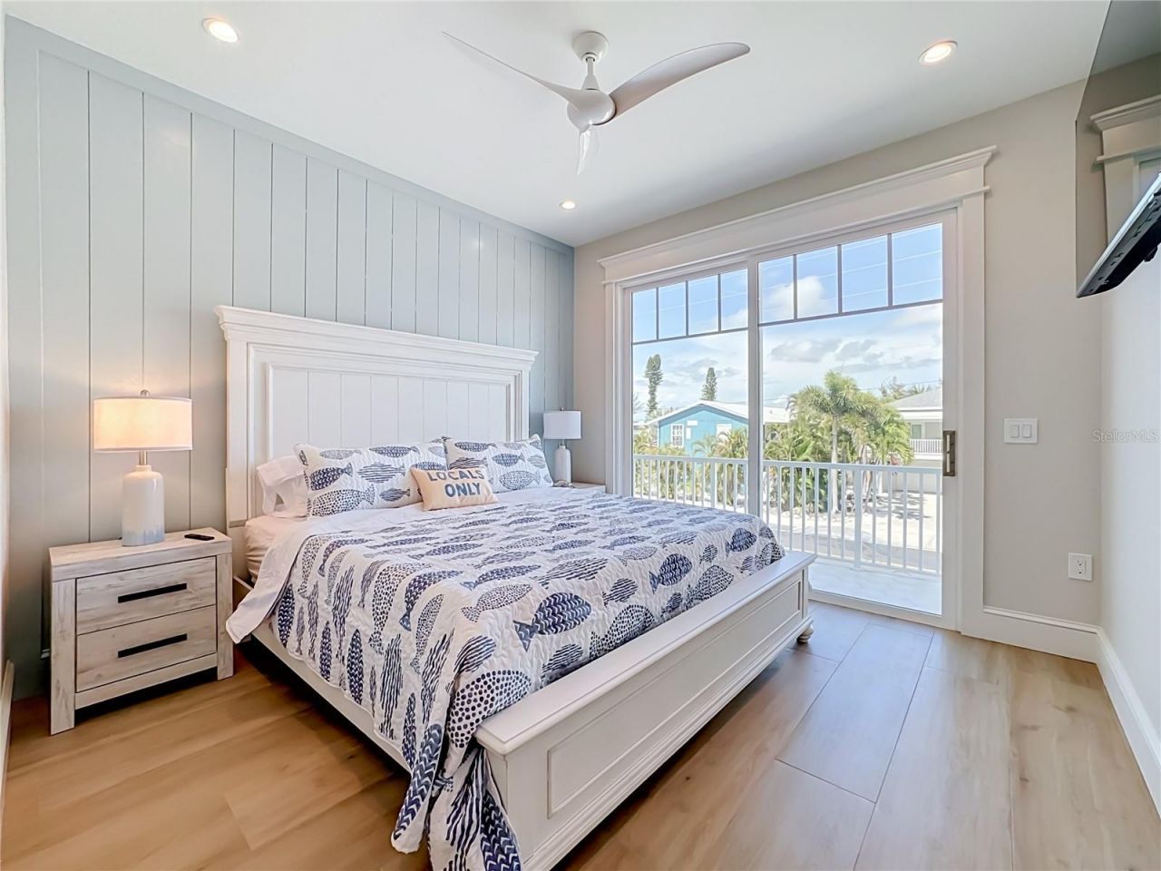 2918 Gulf Drive, Bradenton Beach, FL 34217 Photo