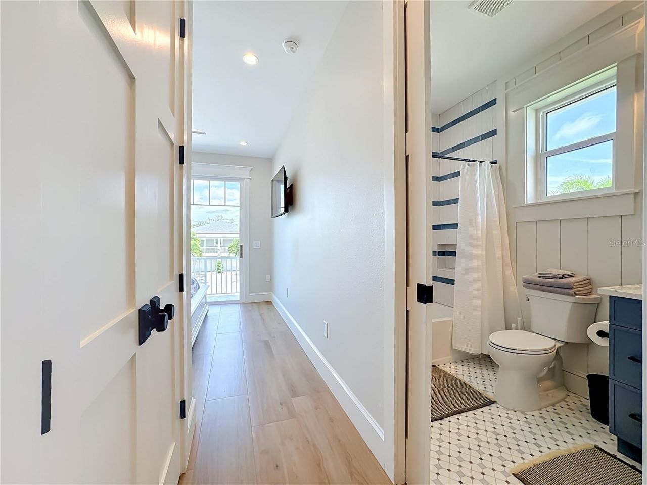 2918 Gulf Drive, Bradenton Beach, FL 34217 Photo
