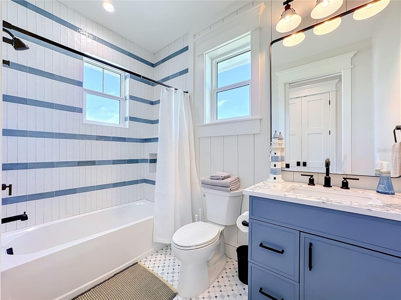 2918 Gulf Drive, Bradenton Beach, FL 34217 Photo