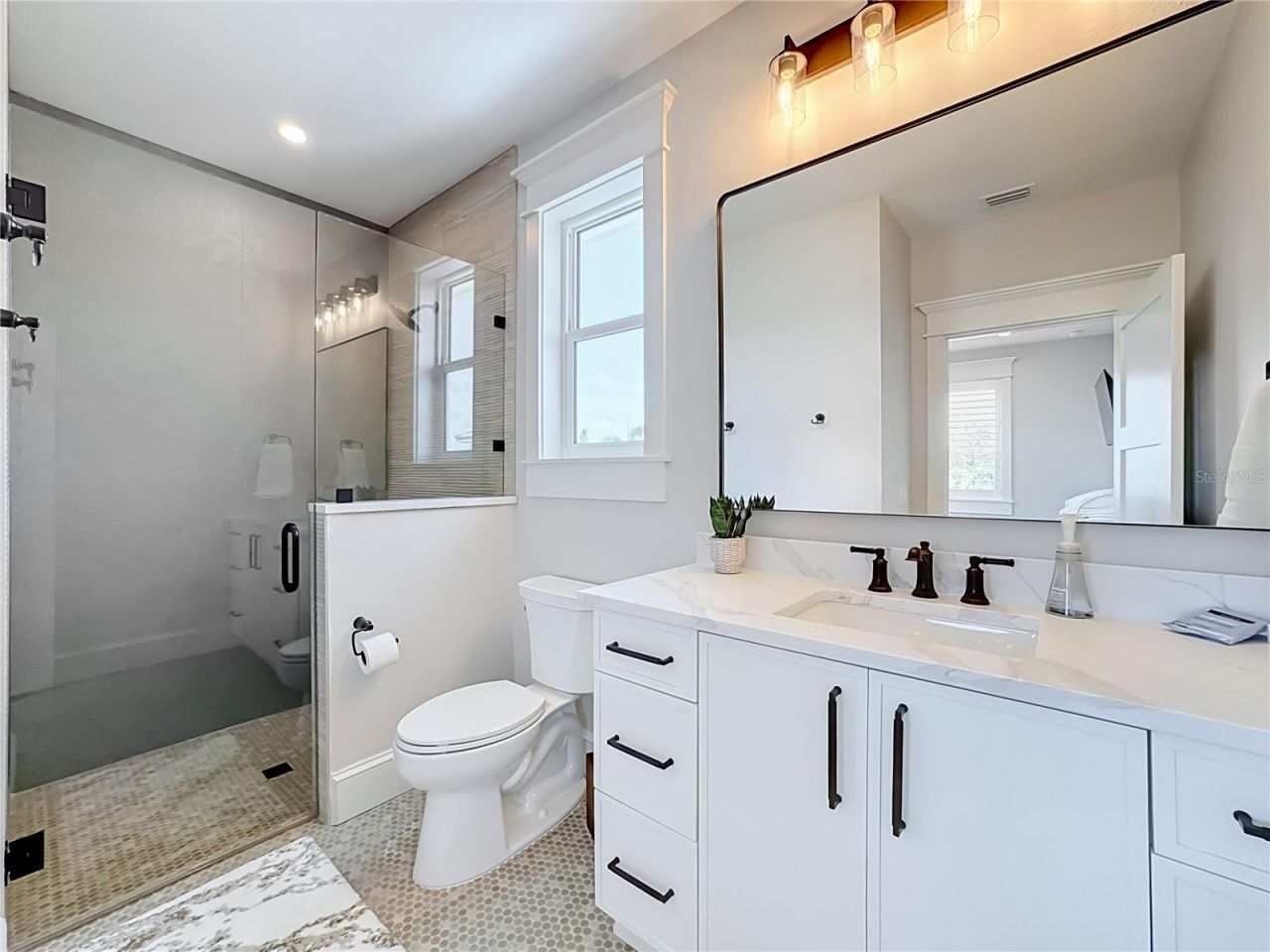 2918 Gulf Drive, Bradenton Beach, FL 34217 Photo