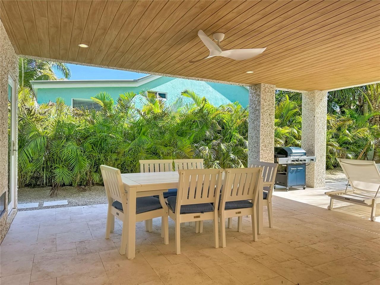2918 Gulf Drive, Bradenton Beach, FL 34217 Photo