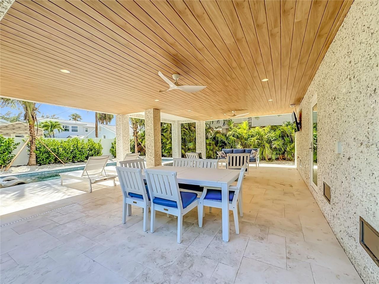 2918 Gulf Drive, Bradenton Beach, FL 34217 Photo