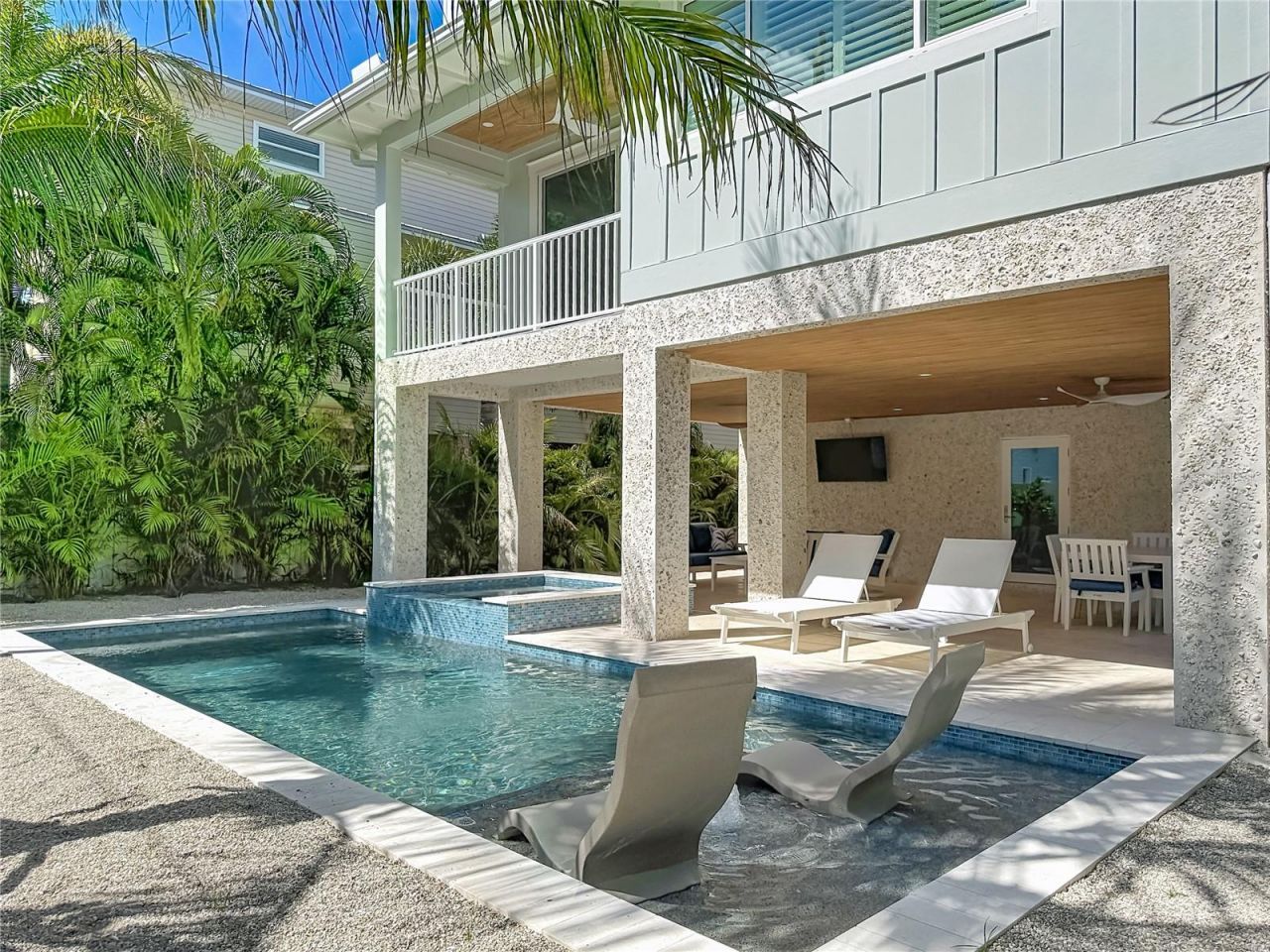 2918 Gulf Drive, Bradenton Beach, FL 34217 Photo