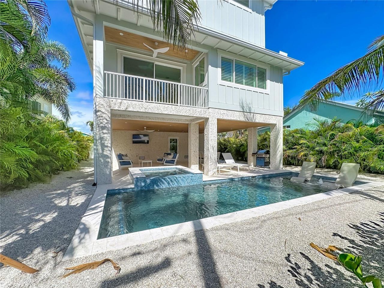 2918 Gulf Drive, Bradenton Beach, FL 34217 Photo