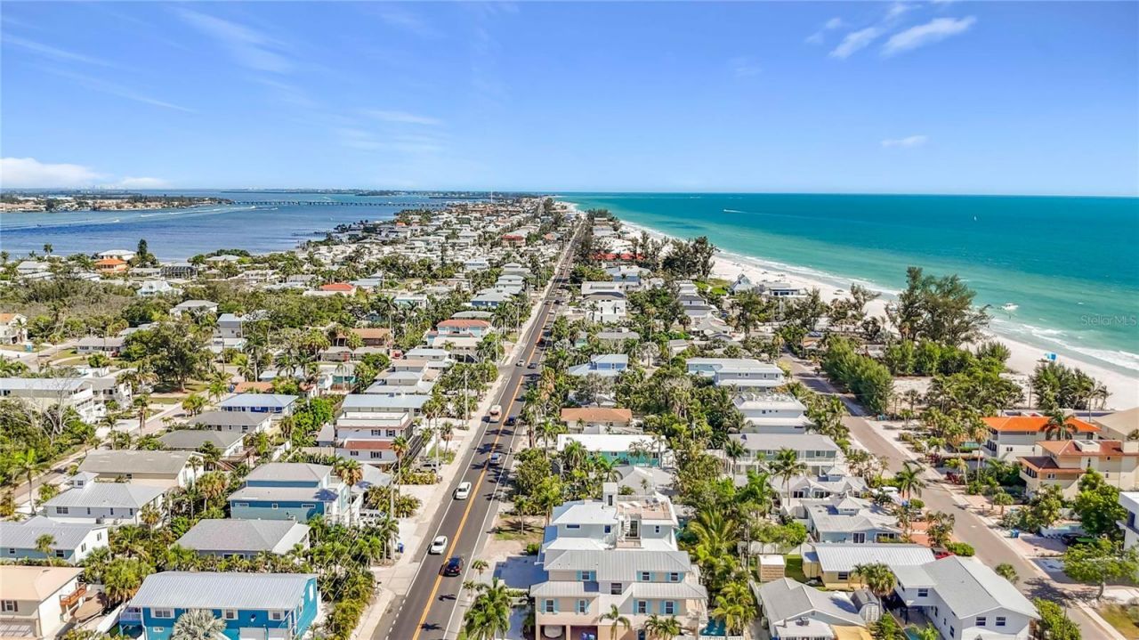 2918 Gulf Drive, Bradenton Beach, FL 34217 Photo