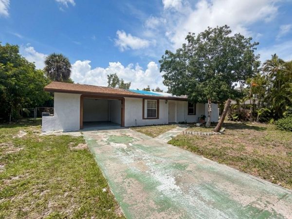1515 MAPLE DRIVE , FORT MYERS, FL 33907