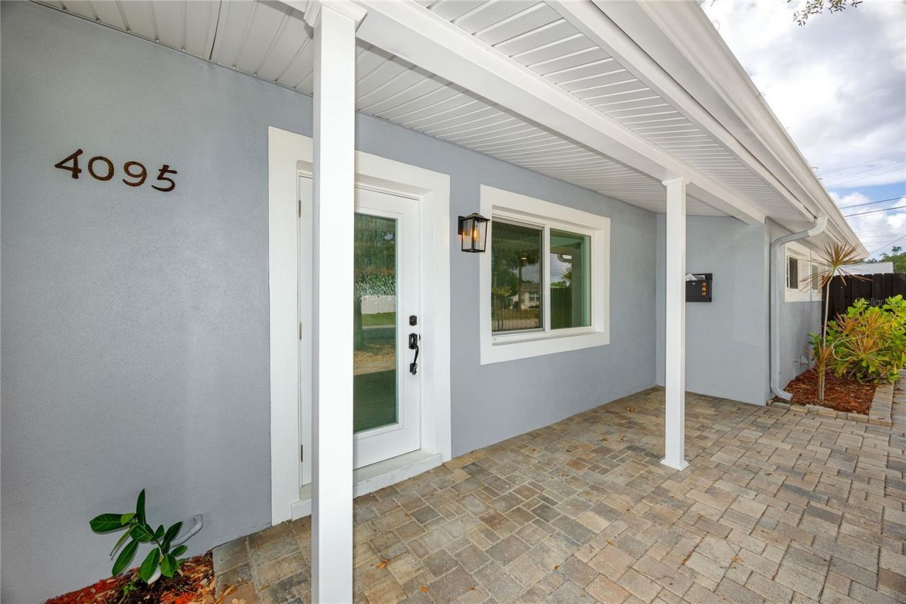 4095 Locust Street Ne, Saint Petersburg, FL 33703 Photo