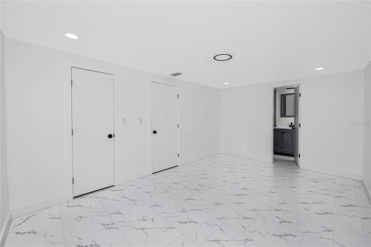 4095 Locust Street Ne, Saint Petersburg, FL 33703 Photo