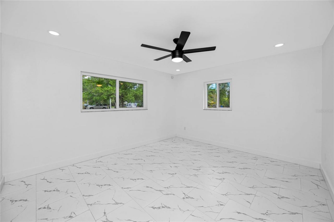 4095 Locust Street Ne, Saint Petersburg, FL 33703 Photo