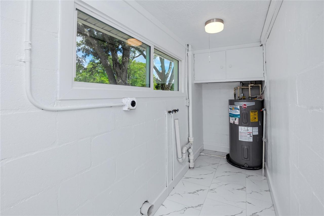 4095 Locust Street Ne, Saint Petersburg, FL 33703 Photo