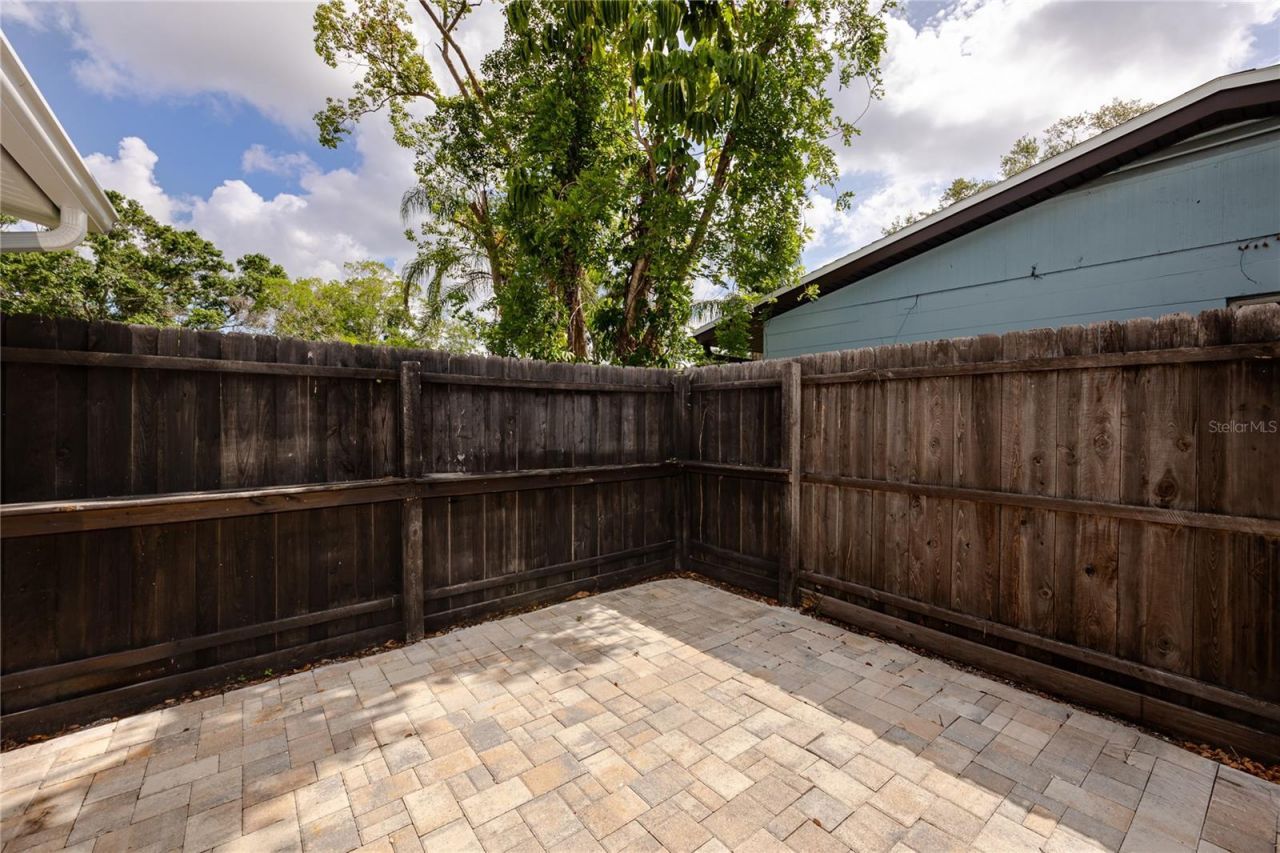 4095 Locust Street Ne, Saint Petersburg, FL 33703 Photo