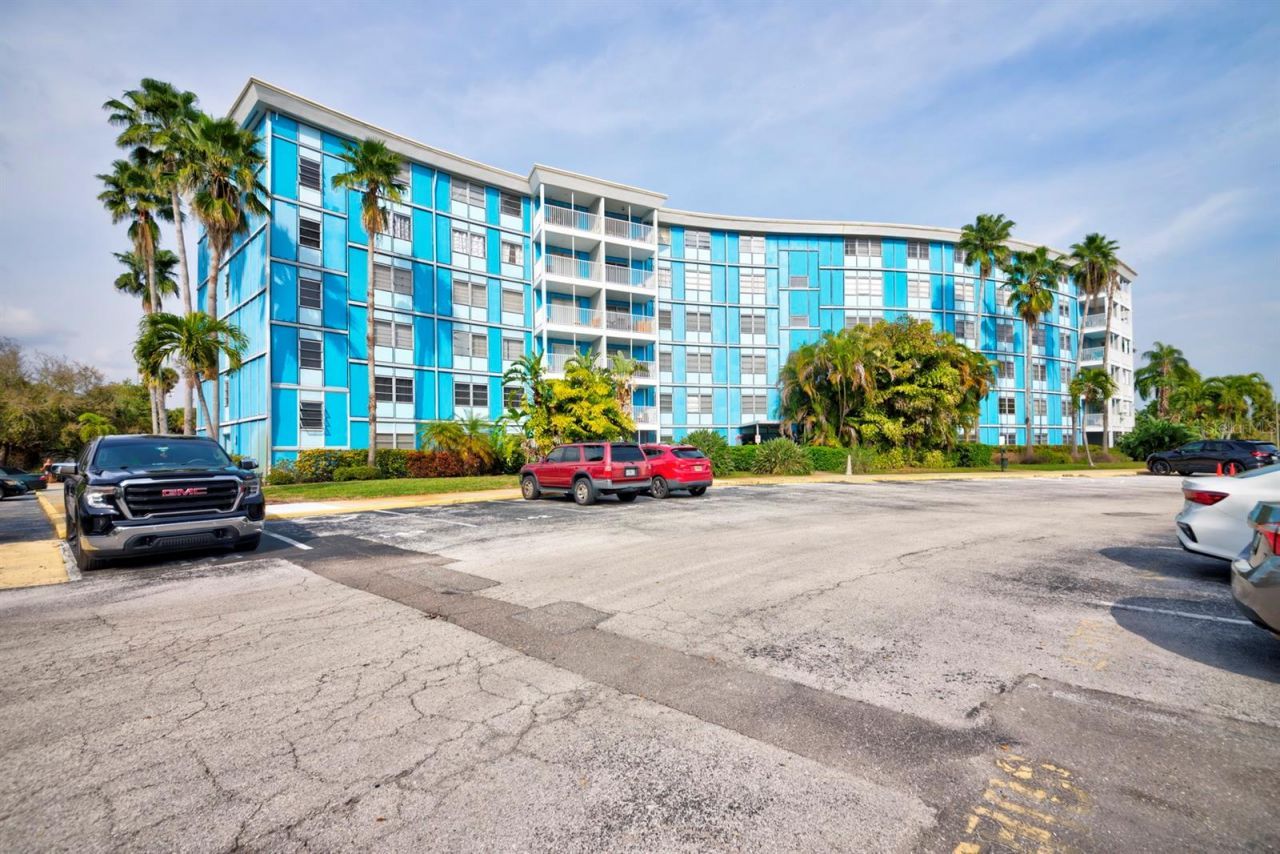 3315 58th Avenue S, Unit 306, Saint Petersburg, FL 33712 Photo