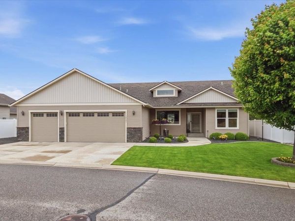 16507 E 10th Ln, Spokane Valley, WA 99037