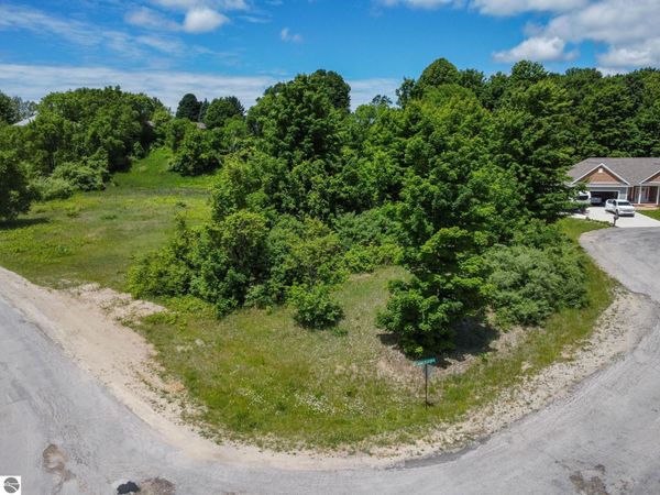 Cherry Blossom Lane S, Suttons Bay, MI 49682