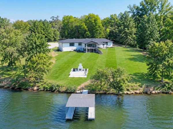 132 Circle Dr, Hendersonville, TN 37075