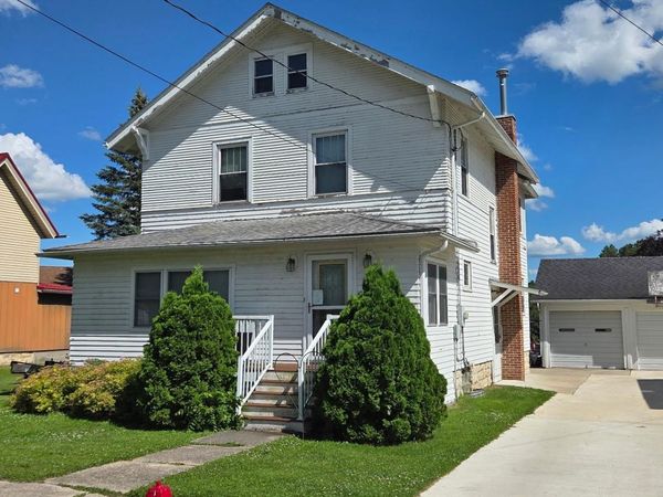 300 SE Chestnut Street, Elkader, IA 52043