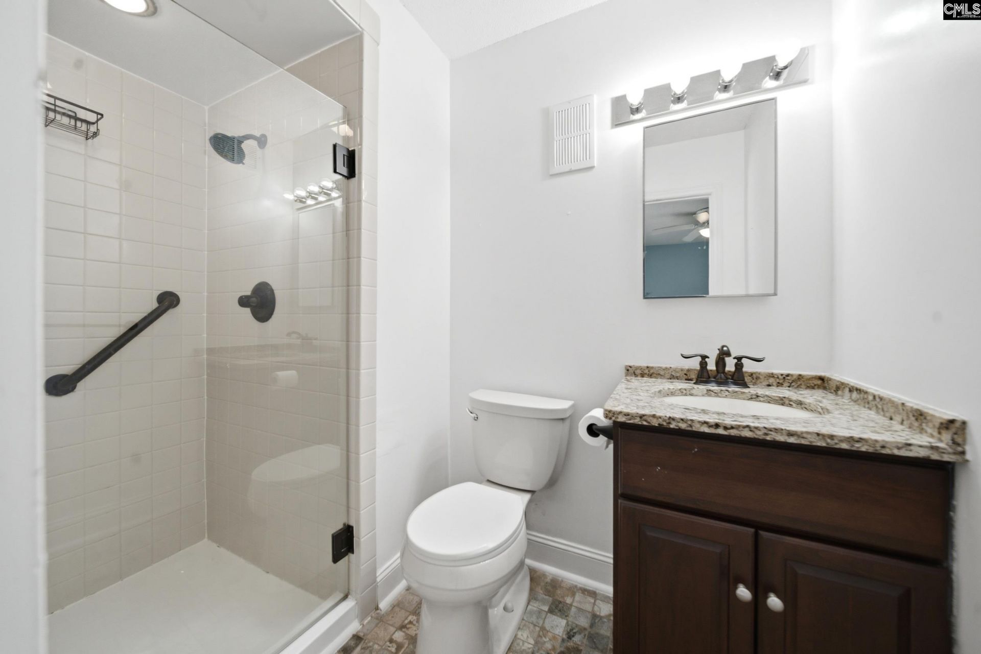 5516 Lakeshore Drive Photo 10