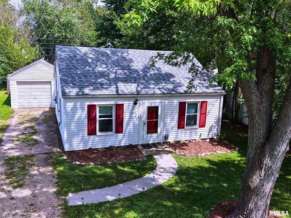 4924 N OGDEN Avenue, Peoria Heights, IL 61616