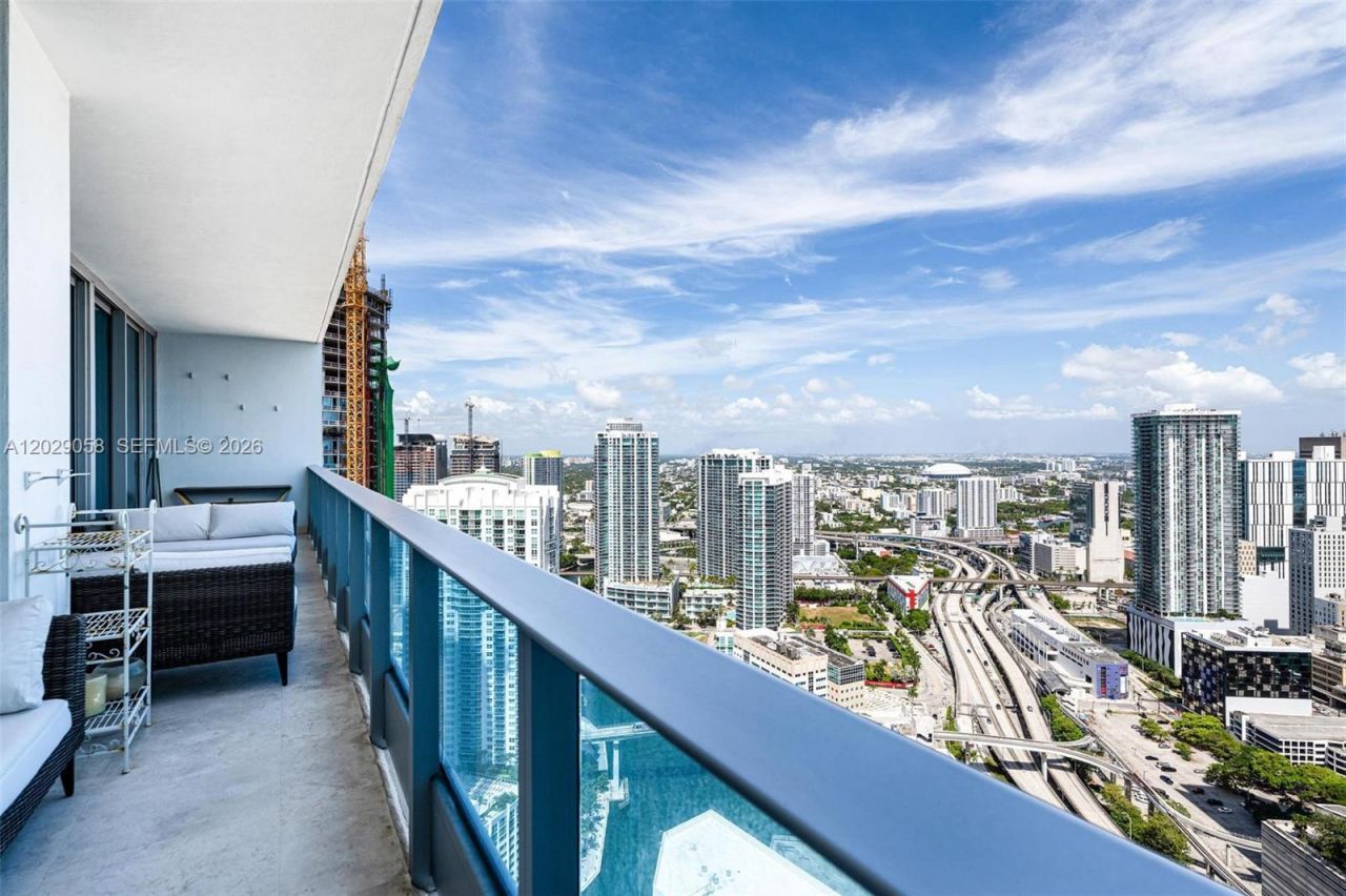 200 Biscayne Boulevard Way , Unit 4812, Miami, FL 33131 Photo