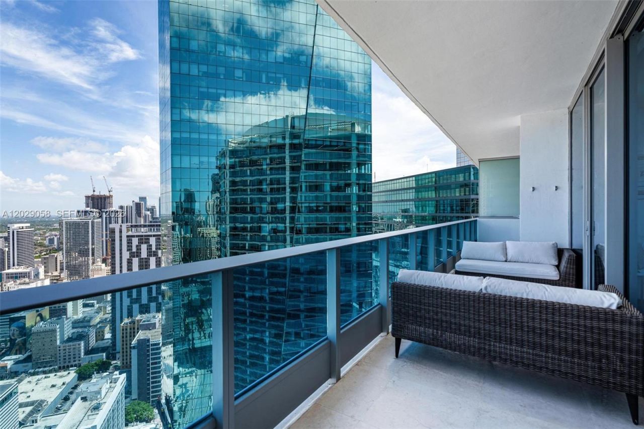 200 Biscayne Boulevard Way , Unit 4812, Miami, FL 33131 Photo