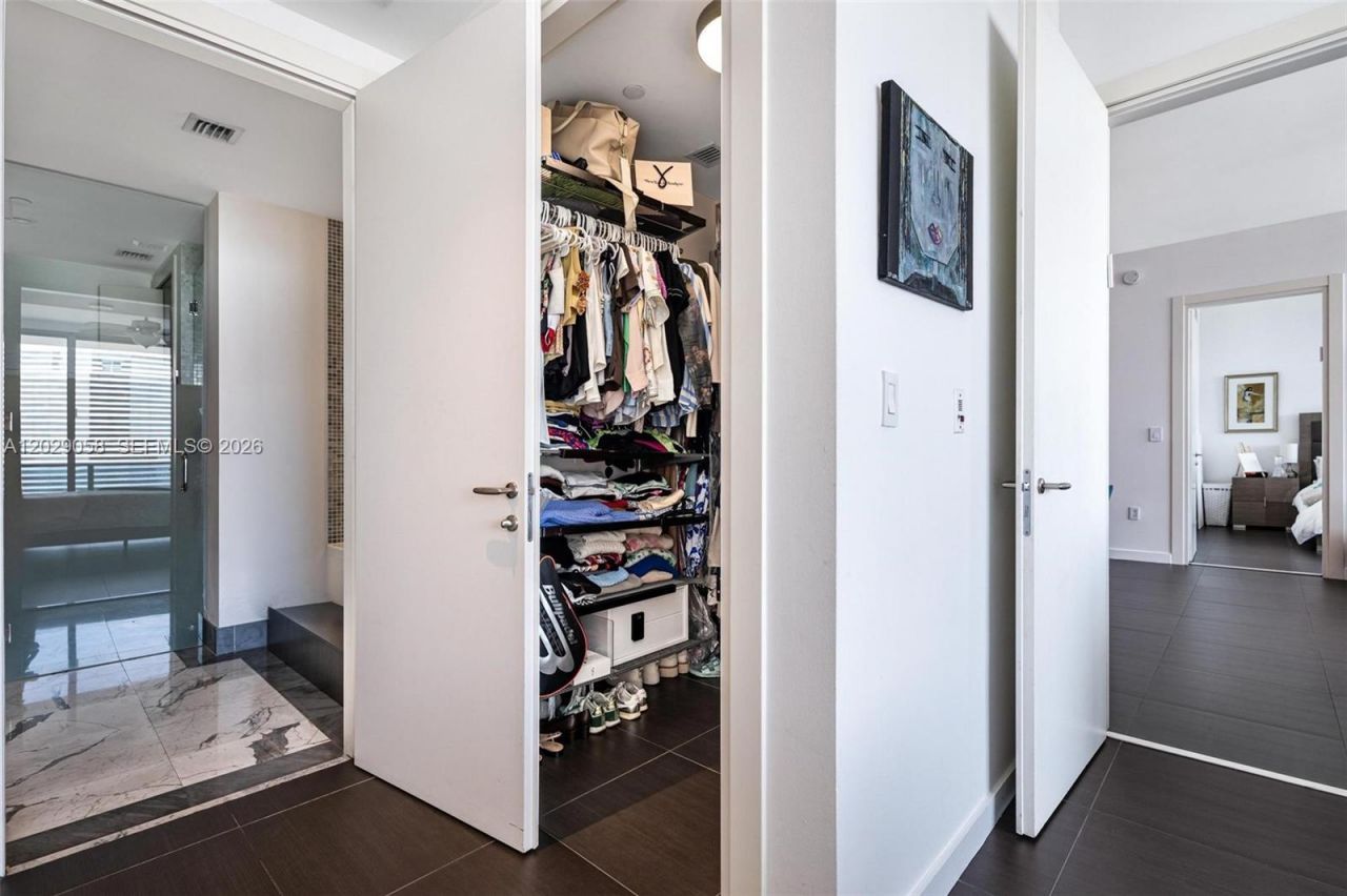 200 Biscayne Boulevard Way , Unit 4812, Miami, FL 33131 Photo