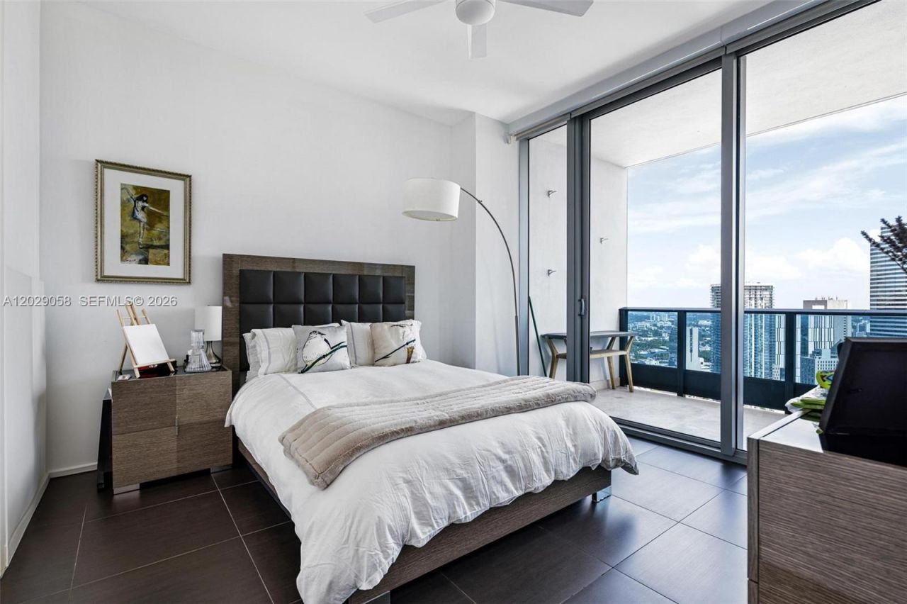 200 Biscayne Boulevard Way , Unit 4812, Miami, FL 33131 Photo