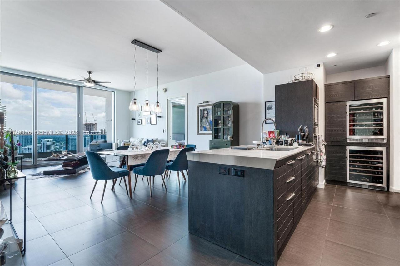 200 Biscayne Boulevard Way , Unit 4812, Miami, FL 33131 Photo