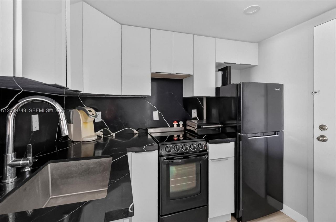 800 West Ave , Unit 533, Miami Beach, FL 33139 Photo
