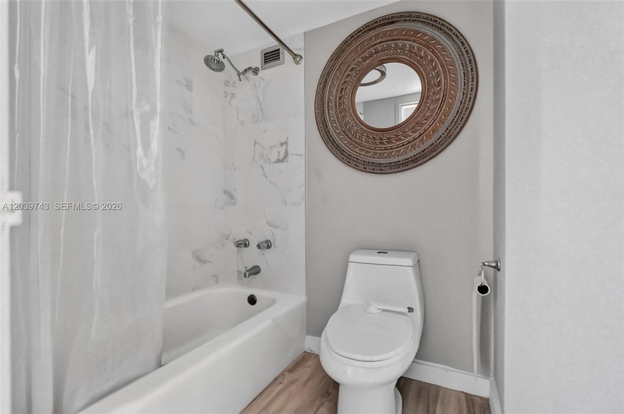 800 West Ave , Unit 533, Miami Beach, FL 33139 Photo