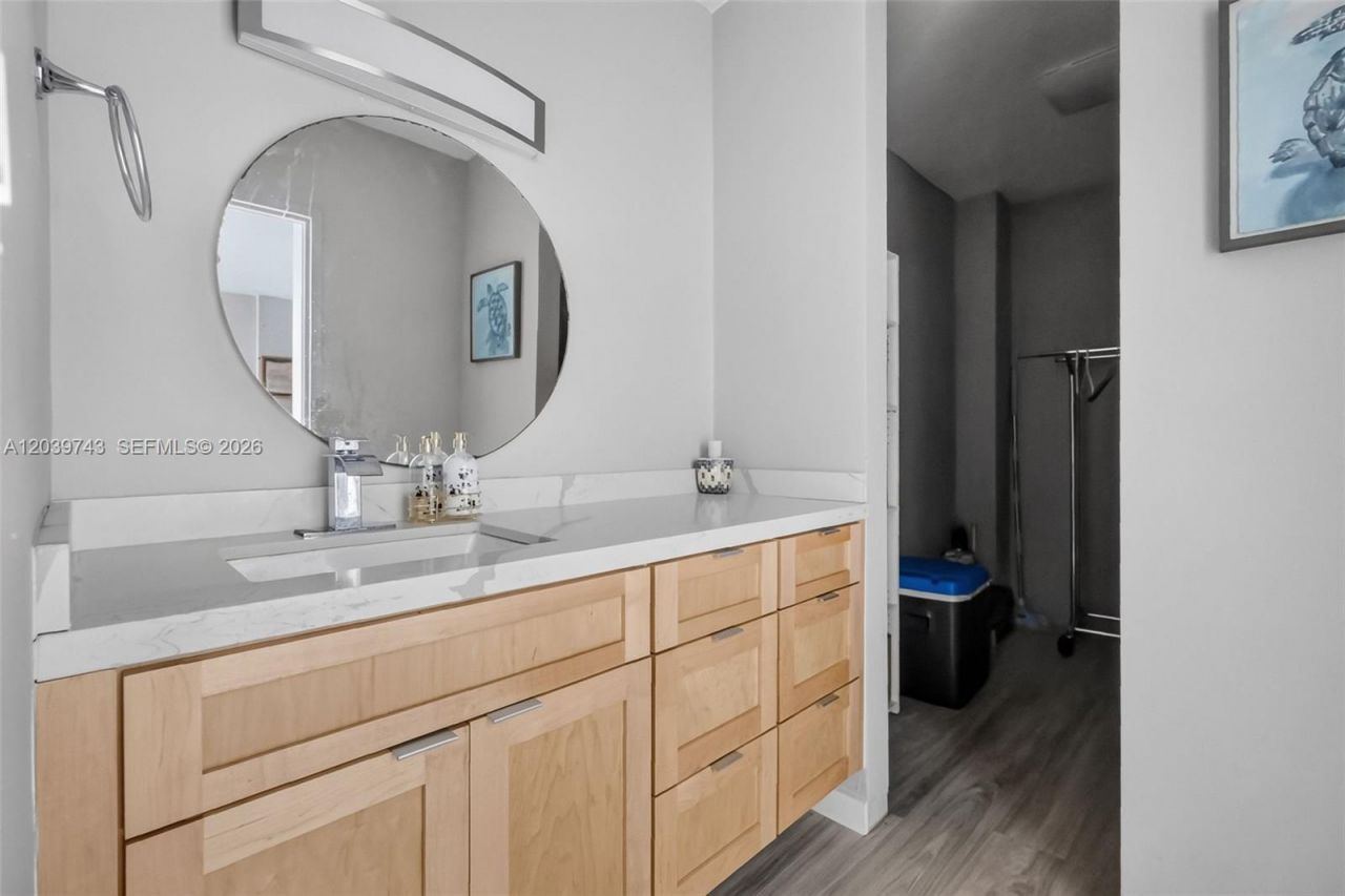 800 West Ave, Unit 533, Miami Beach, FL 33139 Photo