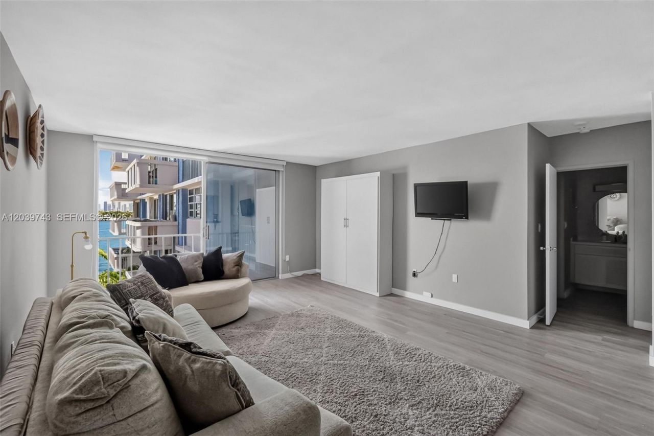 800 West Ave, Unit 533, Miami Beach, FL 33139 Photo