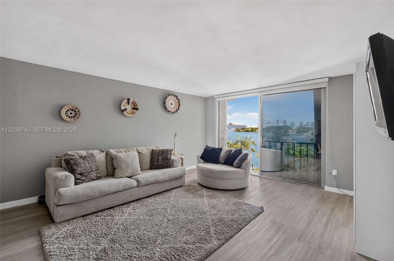 800 West Ave, Unit 533, Miami Beach, FL 33139 Photo